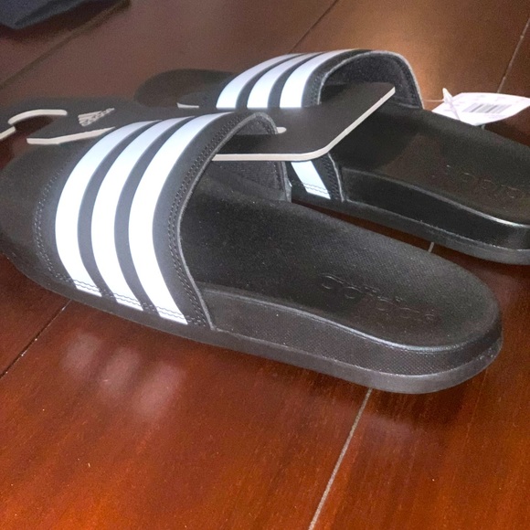 Brand new adidas slides - Picture 3 of 4